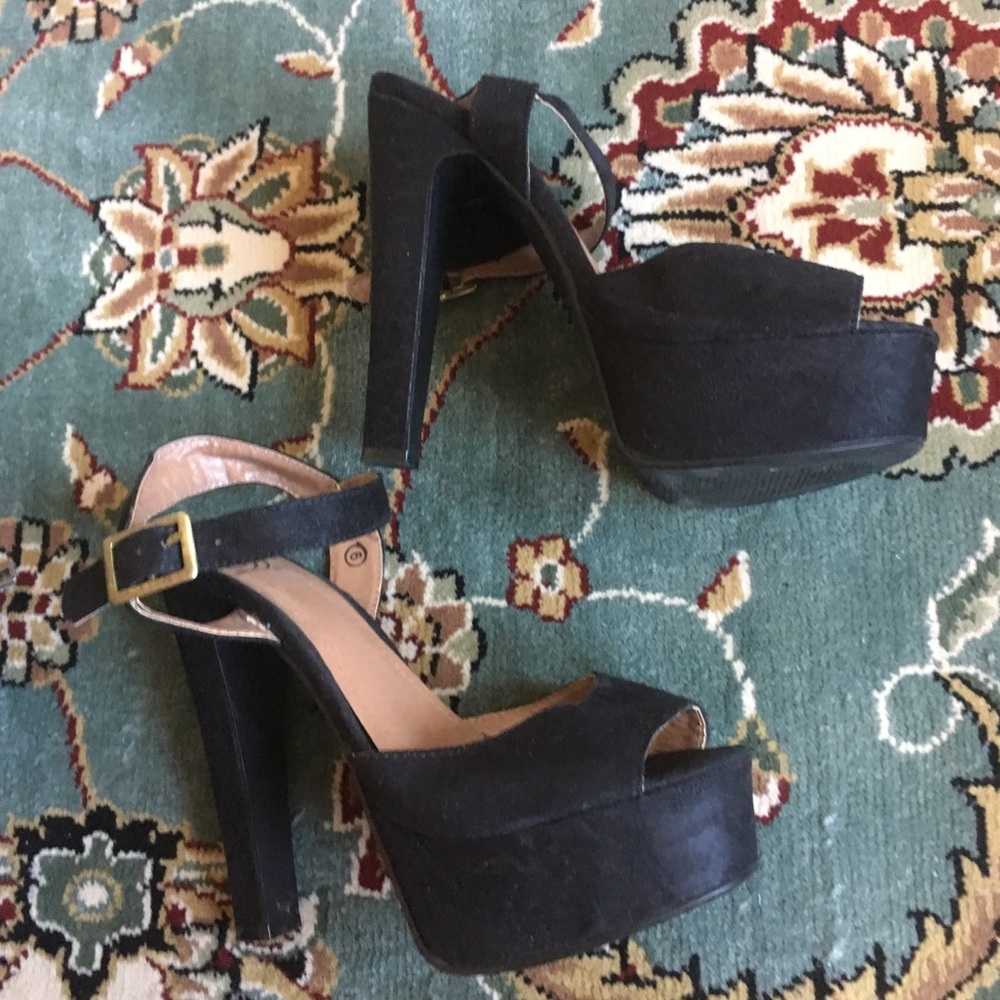 ✨✨Sexy black platform heels